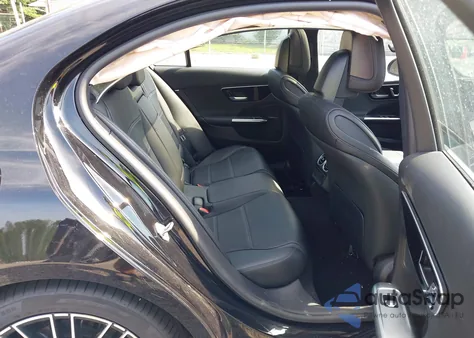 2022 Mercedes-Benz C 300 4Matic from USA, damaged, VIN W1KAF4HB7NR040844